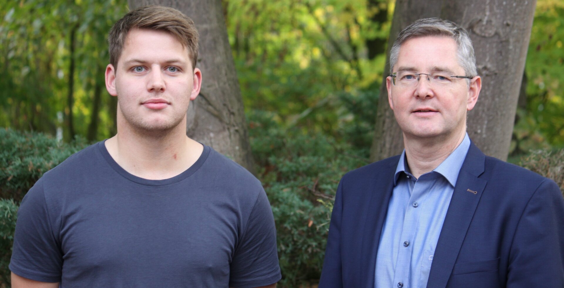 Fan12-Mitbegründer Bjarne Wiesehan und sein Mentor Prof. Dr. Michael Szeliga von der Jade Hochschule (Foto: Jade Hochschule) Fan12-Mitbegründer Bjarne Wiesehan und sein Mentor Prof. Dr. Michael Szeliga von der Jade Hochschule (Foto: Jade Hochschule)